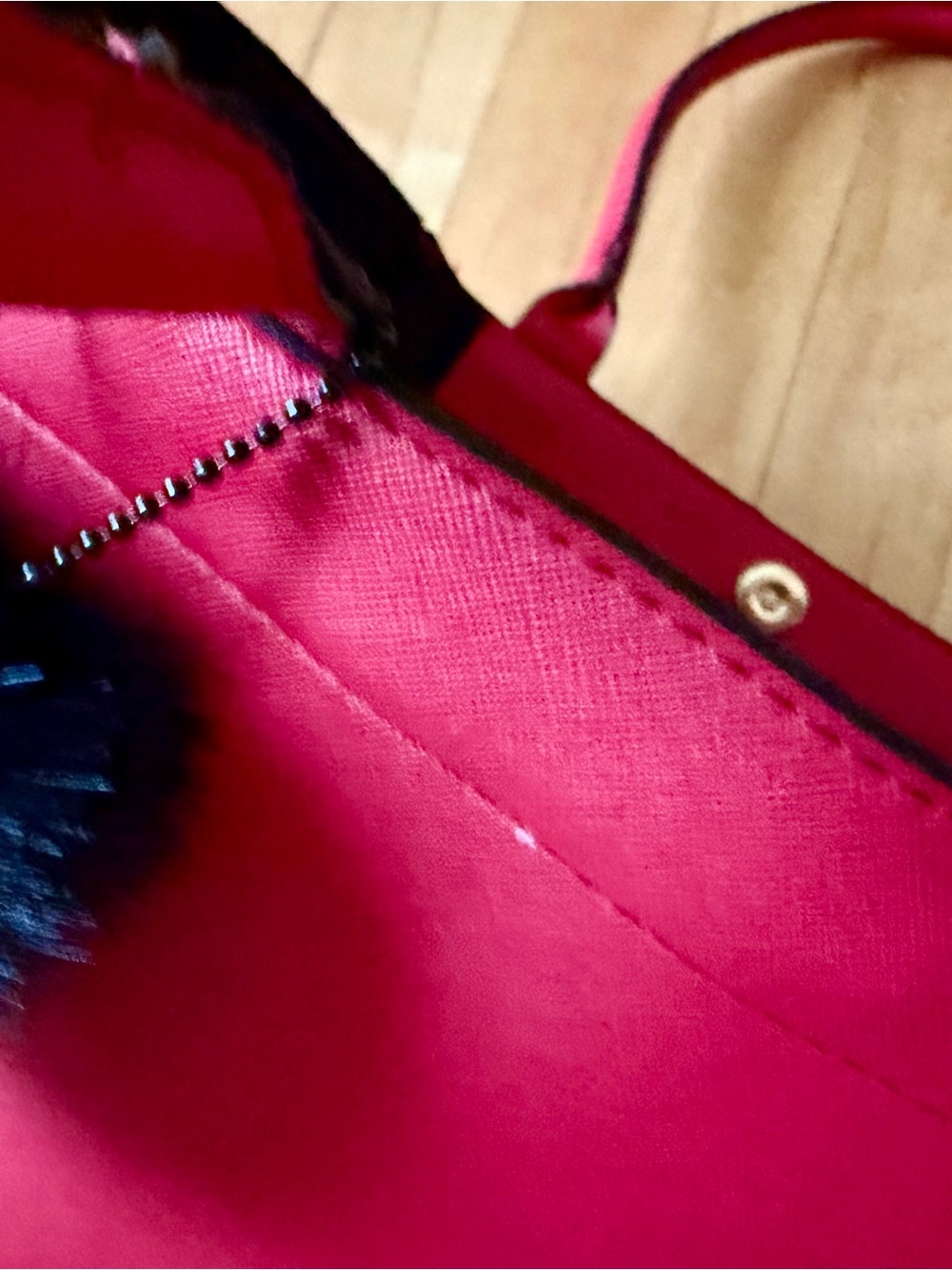 Elisabeth Arden Red Tote Bag - Picture 2 of 6
